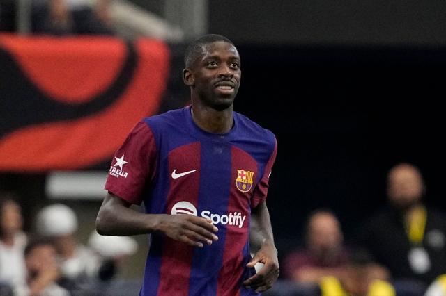 亚博体育平台-登贝莱向哈维解释离队决定：巴萨内部有人总想整我