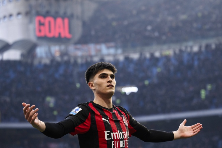 亚博体育官方网站-意媒：巴尔泰萨吉预计能出战德比，若赶不上可能埃斯图皮尼安顶替